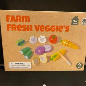 FARM FRESH VEGGIE'S WOODEN *AGE: 3+Years* 9 pcs